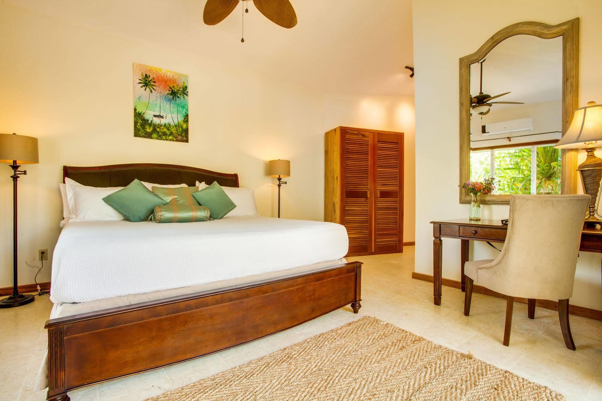 Hatchet Caye Island Resort (Adults Only) Placencia Zewnętrze zdjęcie